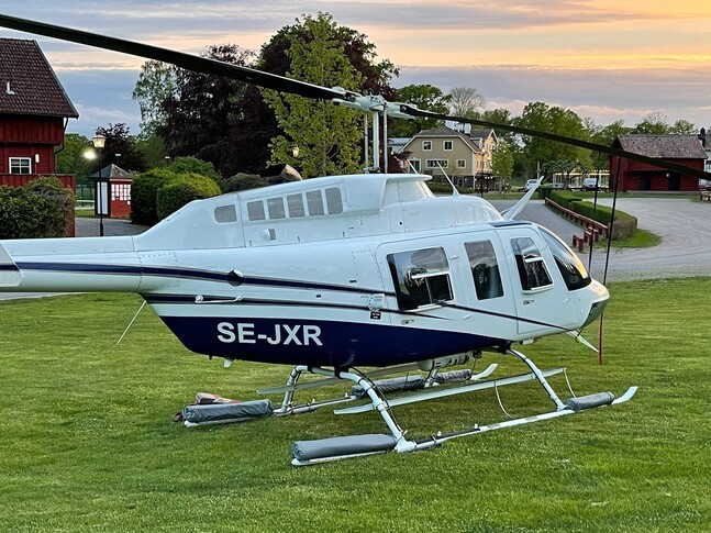 Bell 206L 1 on the runway