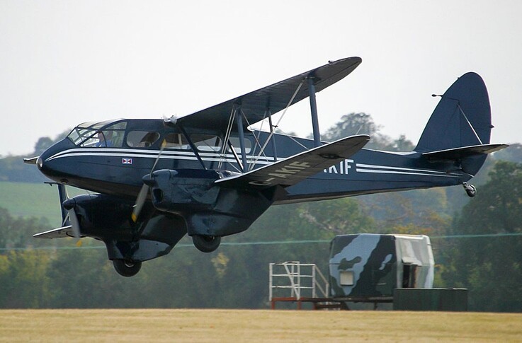 De Havilland DH.89 Dragon Rapide taking off