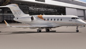 Bombardier Challenger 300 Exterior