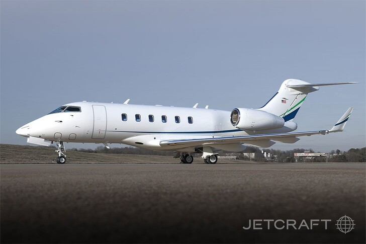 Bombardier Challenger 300 Exterior