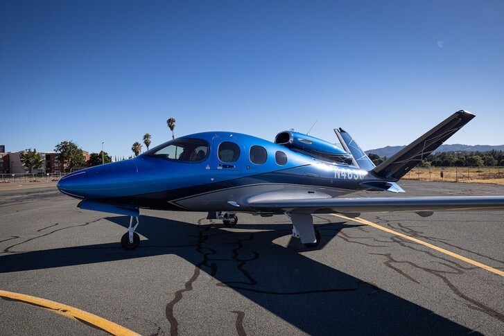 Cirrus Vision SF50 Exterior