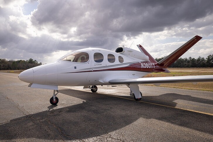 Cirrus Vision SF50 Exterior