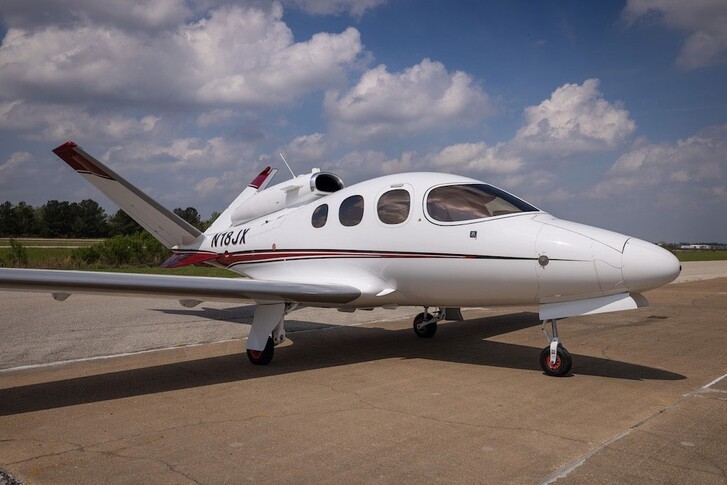 Cirrus Vision SF50 Exterior