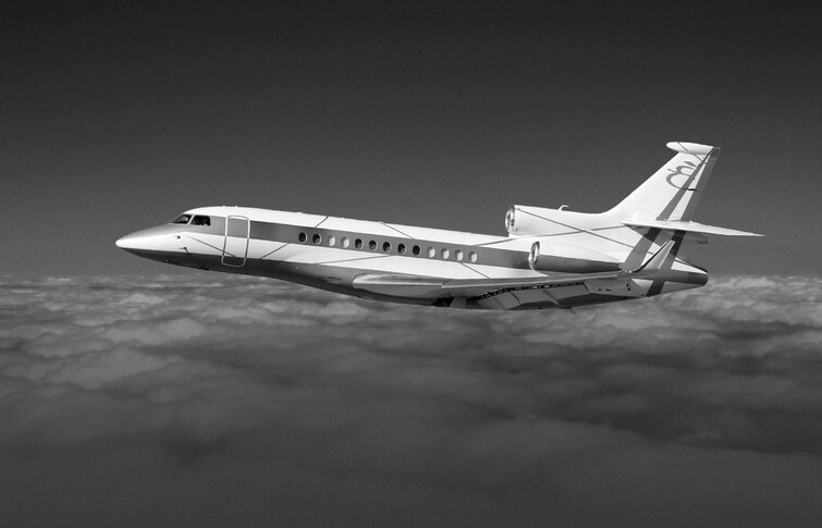 Dassault Falcon 7X In the sky