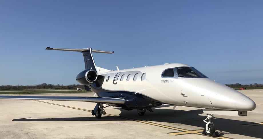 Embraer Phenom 300 Exterior