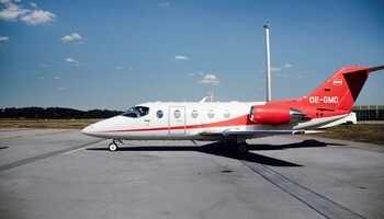 Hawker 400XP Exterior