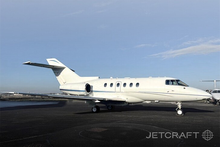 Hawker 750 Exterior