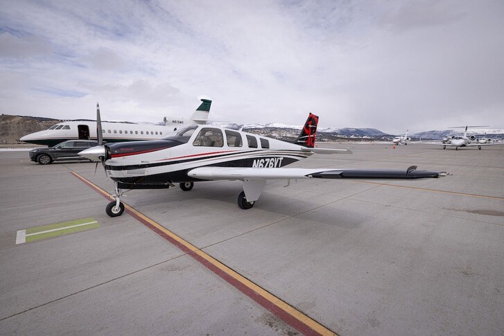 Beechcraft G36 Bonanza Exterior