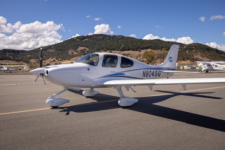 Cirrus SR20 G6 Exterior