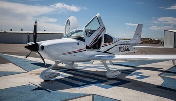 Cirrus SR20 G6 Exterior