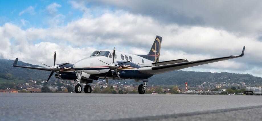 Beechcraft King Air C90B Exterior