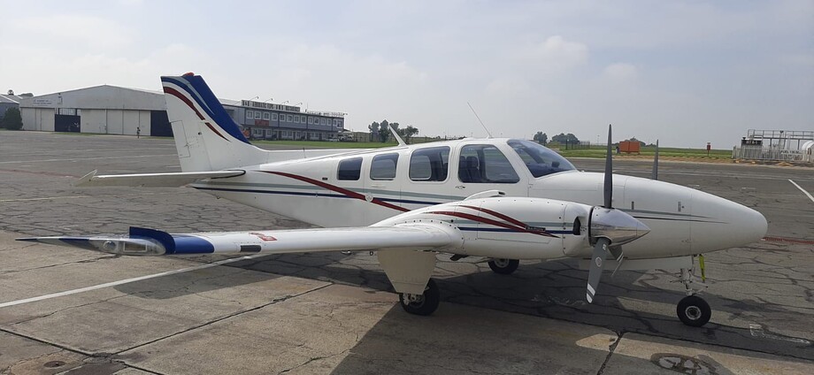 Beechcraft 58 Baron Exterior