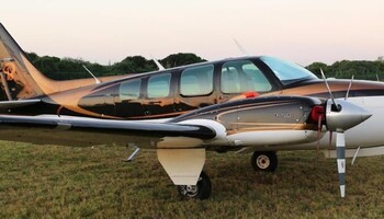 Beechcraft 58 Baron Exterior