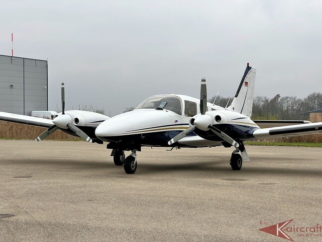 Piper Seneca III Exterior