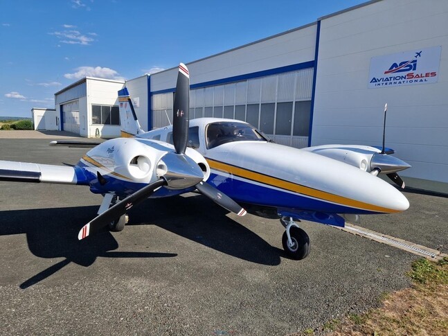 Piper Seneca V Exterior